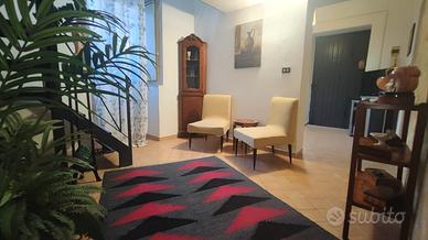 3 Vani Via Plebiscito/ Castello Ursino