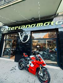 Panigale v4s accessoriata in v4r da VALERIANOMOTO