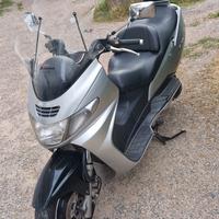 scooter Burgman 250