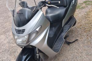 scooter Burgman 250