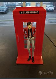 Lupin III in cabina telefonica