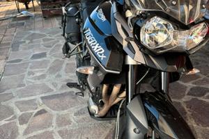 Trhiup Tiger 800 x honda xadv 750