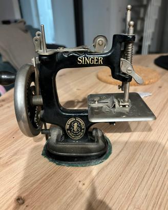 Mini Macchina singer