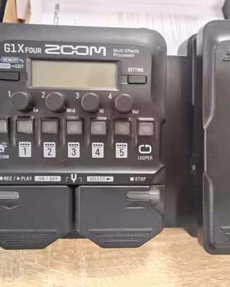 ZOOM G1X FOUR