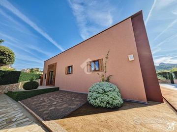 VILLA SINGOLA A MONOPOLI