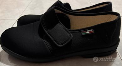 Pantofole estive elasticizzate con strappo