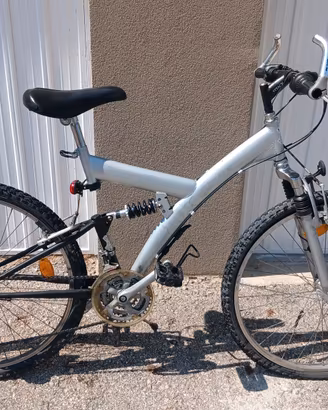 Bicicletta Mountain Bike Biammortizzata Shimano