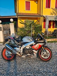 RSV4 RR 2017