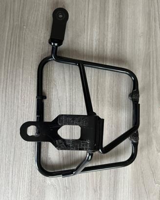 Staffa sinistra Givi TMT8201 Moto Guzzi V7 iii