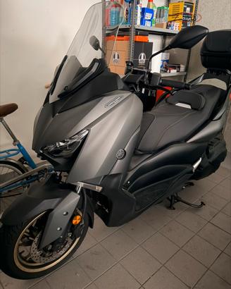 Xmax 400 Tech Max