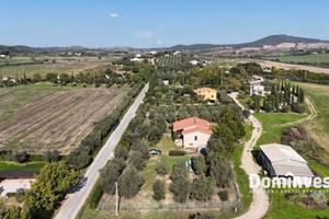 Villa di 200 m² con più di 5 locali a Capalbio