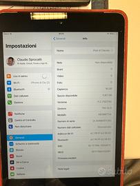 Ipad con ingresso scheda telefonica