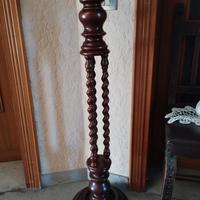 colonna in legno 