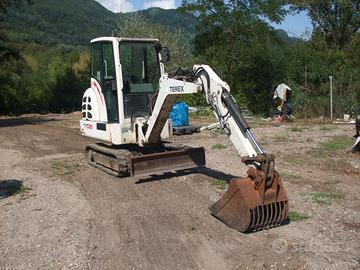 Escavatore terex