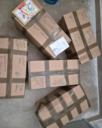 Lotto 5 scatole giocattoli bimba Barbie Nenuco