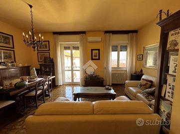 3 LOCALI A OSIO SOTTO