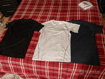 Magliette intime nuove