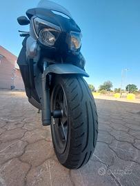 scooter Yamaha X max 250 