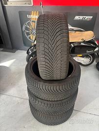 4 Gomme invernali usate Maxxix 255 40 20 101W Dot 