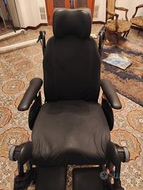 Sedia a rotelle basculante