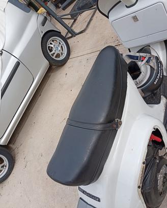 sella vespa et3 