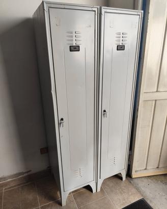 armadietti metallici