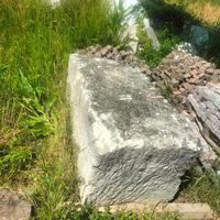 Vasca  antica  in tufo o pietra di  cantone .