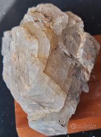 minerale dolomia e calcite Brosso