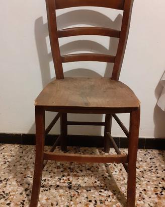 Sedia antica in noce - con seduta decorata