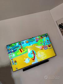 TV Samsung più soundbar e woofer