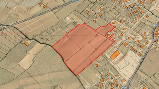 Terreno agricolo di 7,5 ha con pozzo | TR249