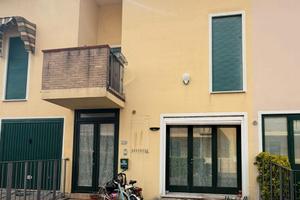 CAVARZERE: 112B: Schiera centrale con scoperto