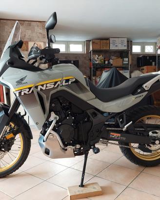 Honda Transalp 750 2025 