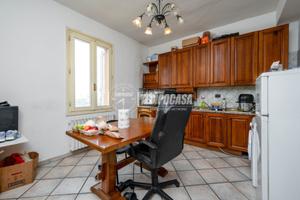 BILOCALE AL SECONDO PIANO VICINO AL CENTRO