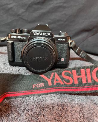Yashica FX-3 Super 2000 Vintage.