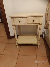 Comodino shabby chic