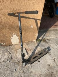 monopattino freestyle core