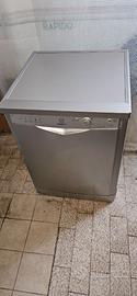Lavastoviglie Indesit