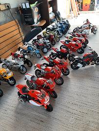 26 modellini moto  in  scala  1/12