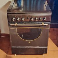 cucina metano Indesit 