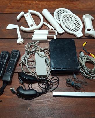 Nintendo WII completa di joystick.