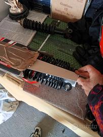 ammortizzatore yss mai usato per sh125-150 