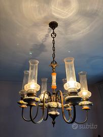 Lampadario francese in porcellana, vetro e bronzo