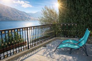 Como Terrace Lake View