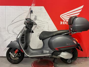 Vespa GTS 300 hpe SUPER