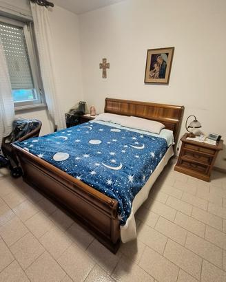Letto matrimoniale in legno massello stile classic