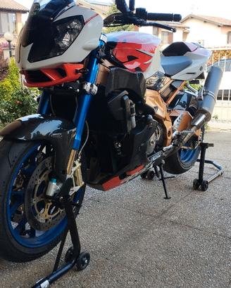 Aprilia Tuono Factory 
