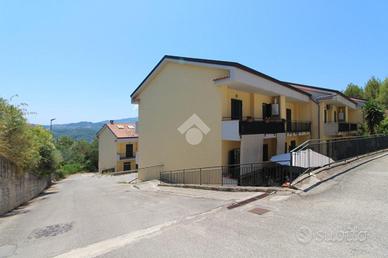VILLA A SCHIERA A OGLIASTRO CILENTO