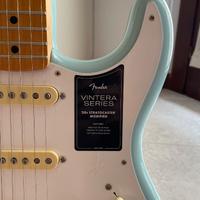 FENDER Vintera 50s Stratocaster Modified MN Daphne