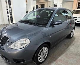 Lancia Ypsilon 1.3 MJT 75 CV Argento